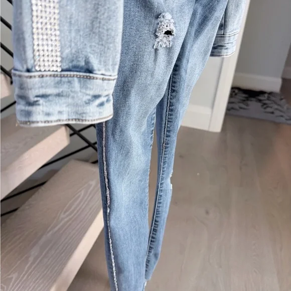 New Guess Blue Denim Jacket and Jeans Set with rhinestones on the side size S - Picture 10 of 10